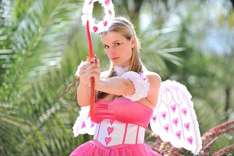 15P Busty beauty in her valentines day outfit