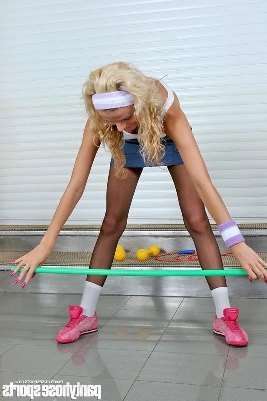 15P Blonde Miranda in pantyhose working out with body bar