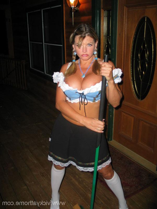 12P BIG TITTED WEBSTAR OF THE YEAR VICKY VETTE 