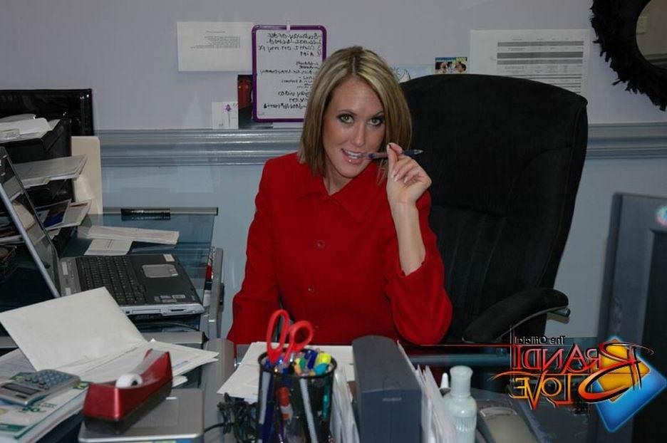 15P Brandi Love office striptease