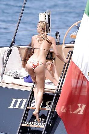 7P Bar refaeli bikini in italy