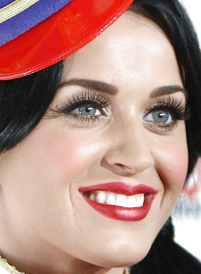 25P Katy Perrys sexy face feet shoes legs and tits deserving cum