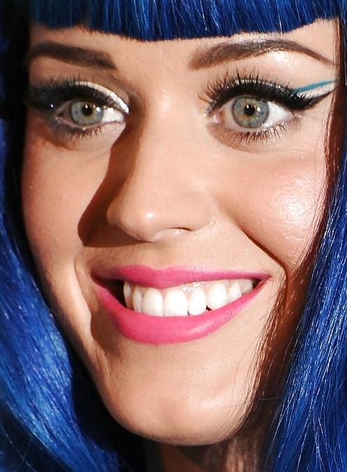 25P Katy Perrys sexy face feet shoes legs and tits deserving cum