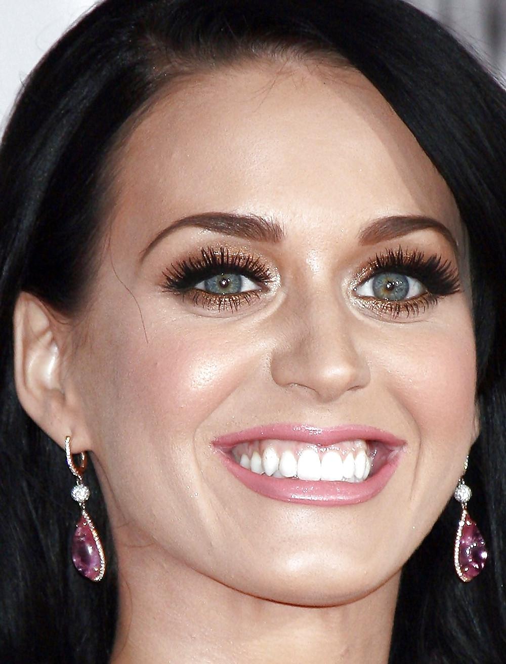 25P Katy Perrys sexy face feet shoes legs and tits deserving cum
