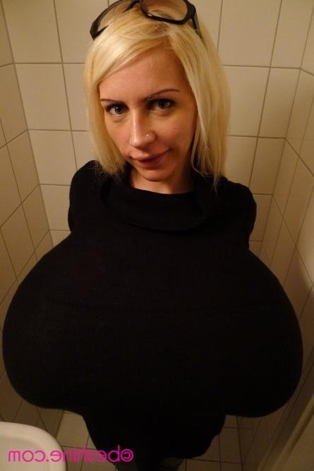 14P Huge fake tits