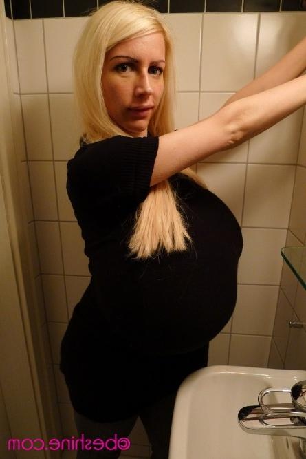 14P Huge fake tits