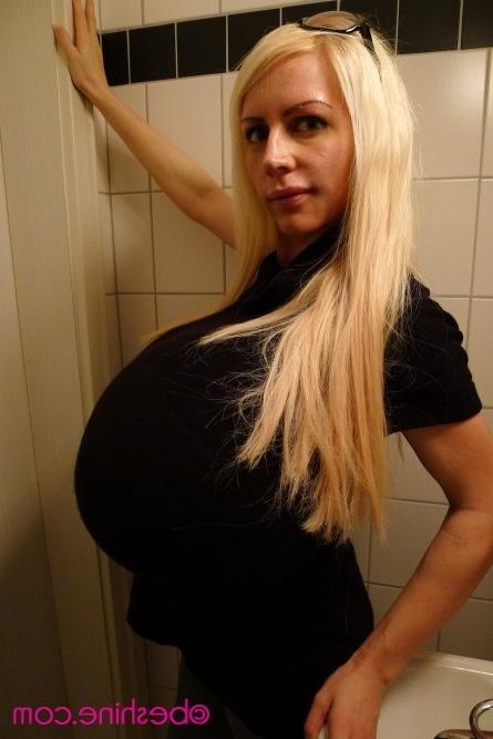 14P Huge fake tits