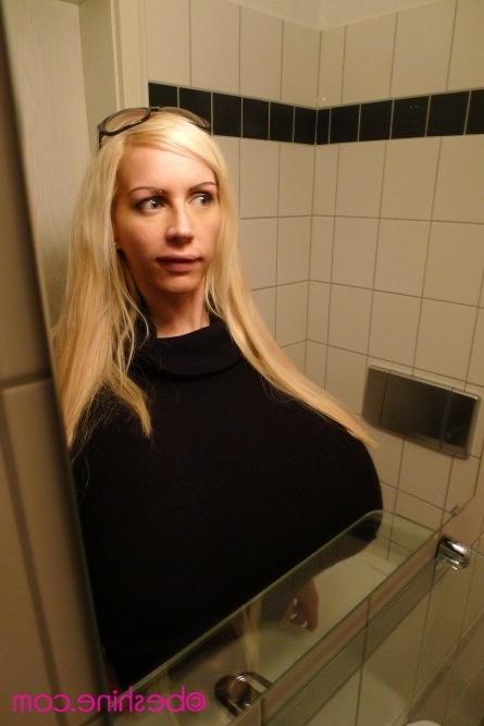 14P Huge fake tits