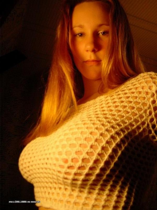 14P Chick teasing her boyfriend on cam while posing sexy