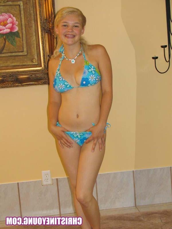 15P Two young lesbians getting wet and naughty in a hot Jacuzzi