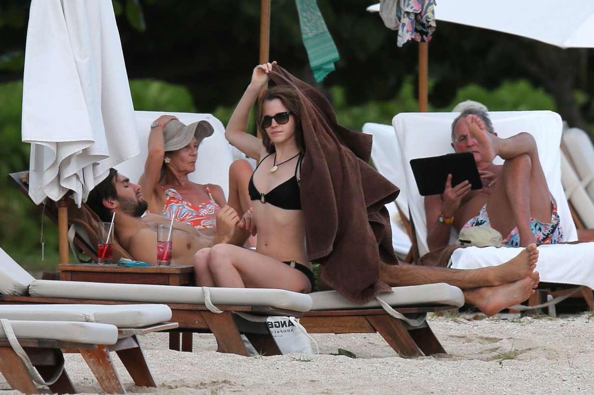 16P Emma Watson cute in bikini being caught with boyfriend 