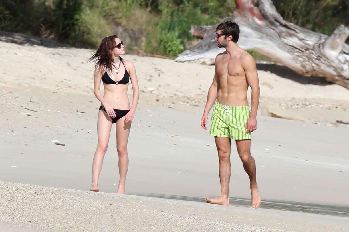 16P Emma Watson cute in bikini being caught with boyfriend 