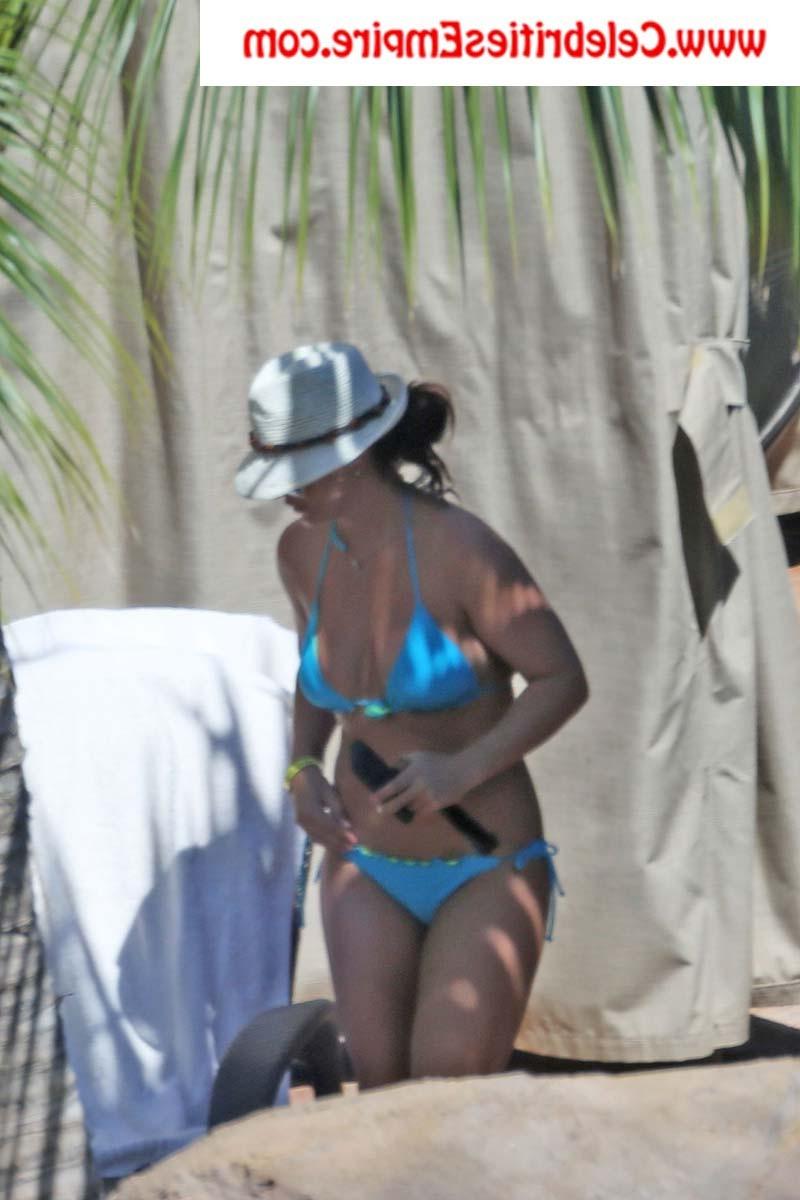 20P Britney Spears  see her body in sexy bikini