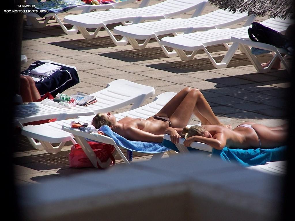 12P Hot bikini pics with sexy girls with nude titties