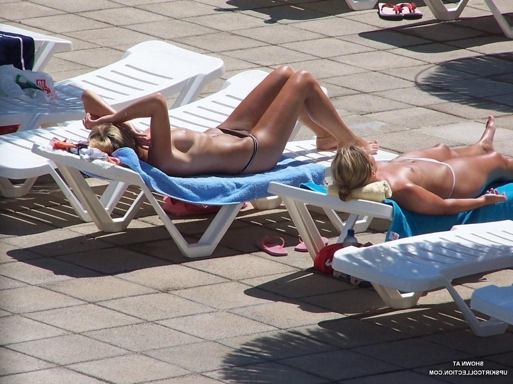 12P Hot bikini pics with sexy girls with nude titties