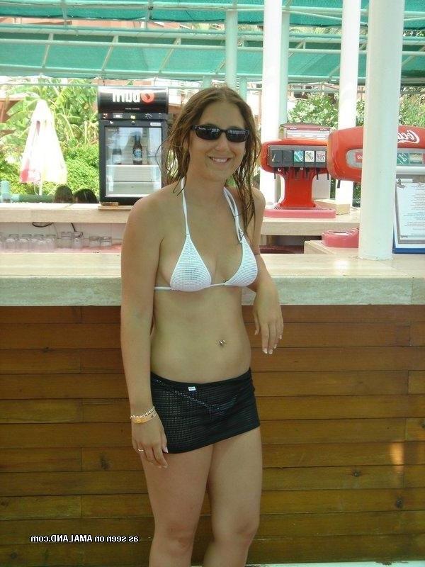 15P Teen GF poses in bikini and sucks cock on holiday
