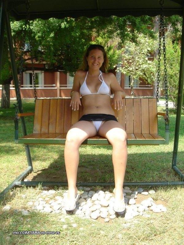 15P Teen GF poses in bikini and sucks cock on holiday
