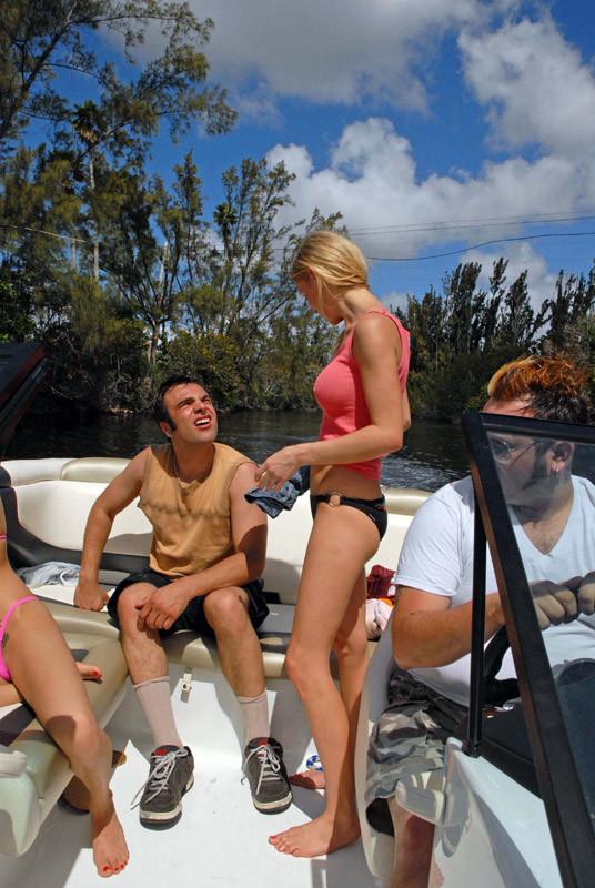 20P Squealing babe rocks the boat.|Boozed stud hasty banging harlot.|Clean shaved sn