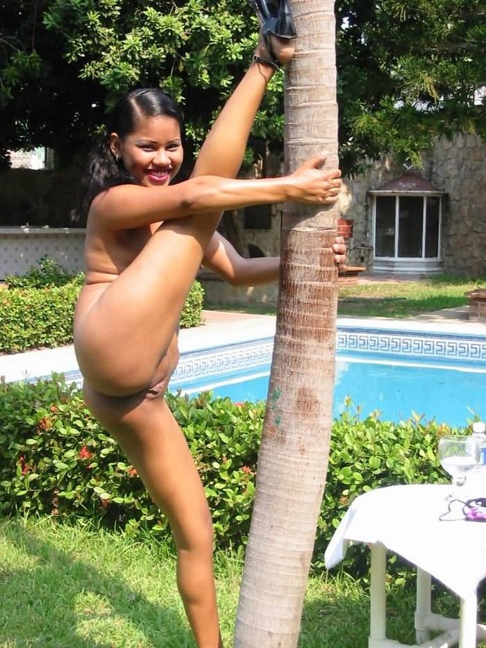 16P Cute filipina girl wearing sexy bikini spreading and fingering shaved pussy at t