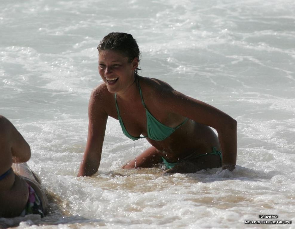 12P Wet bikinis of these chicks let us enjoy their tits