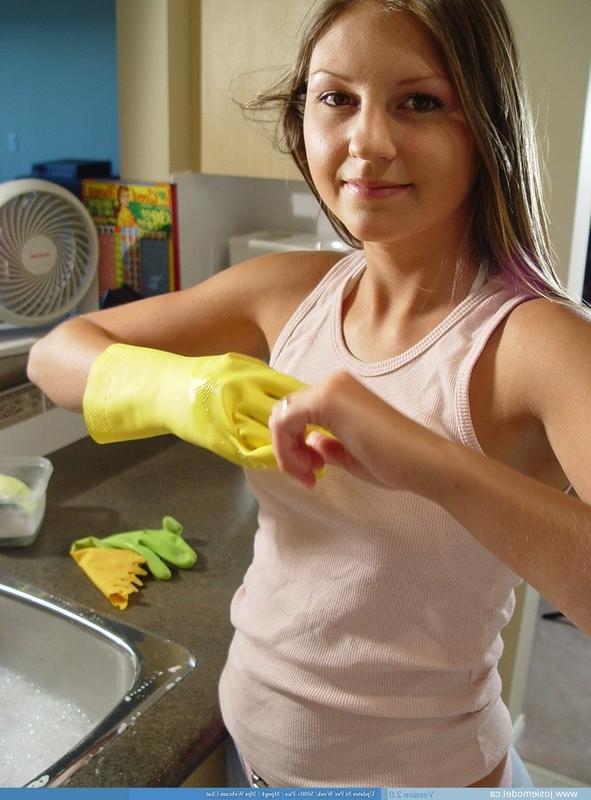 16P Girl washing dishes