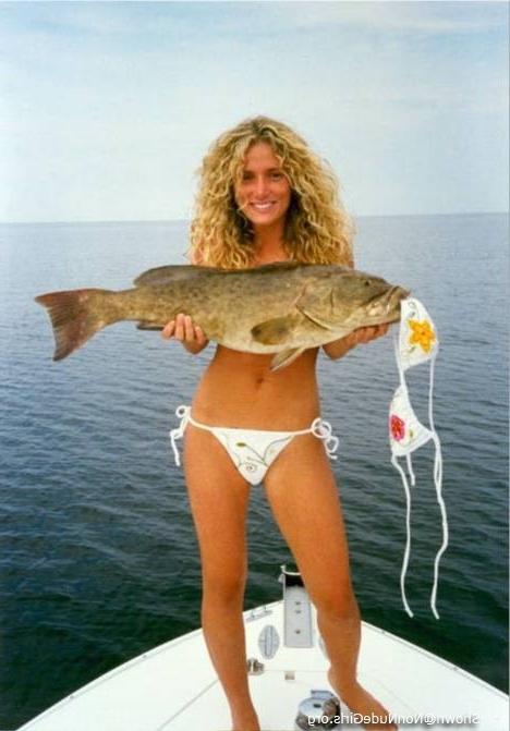 20P Amateur bikini girls sports fishing