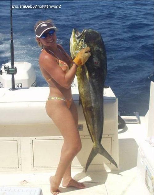 20P Amateur bikini girls sports fishing
