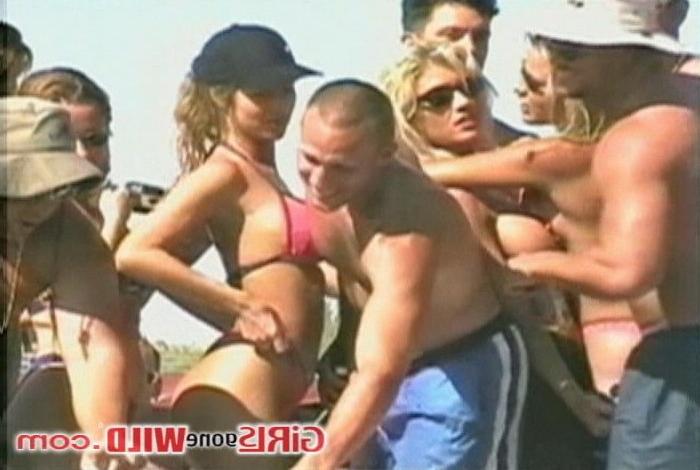 10P Boyfriend rips off his girlfriends bikini top to show her tits