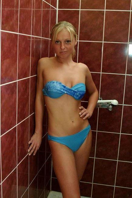 16P Bikini blonde in a shower
