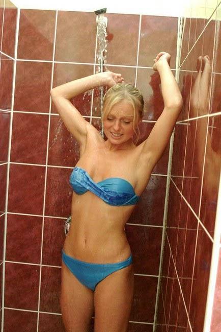 16P Bikini blonde in a shower