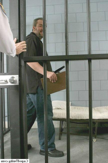 16P Hot Girl in Prison Action