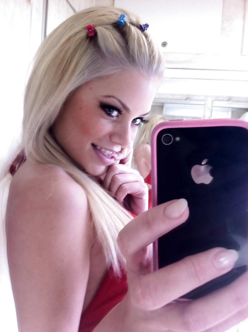 25P Self Shot Blonde Private Photos,By Blondelover.