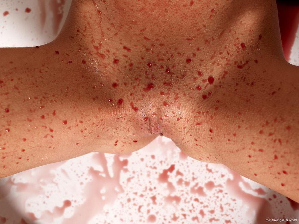 16P nude girl in bath. It's excessive menstruation? Or red wine?