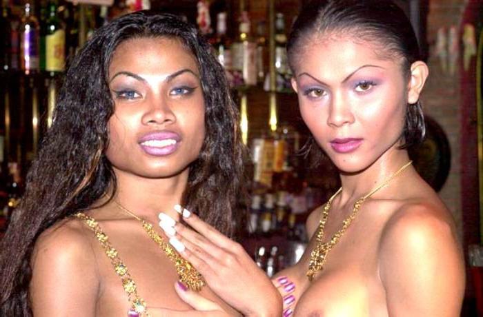 20P Nude Hispanic shemale lovers in bar