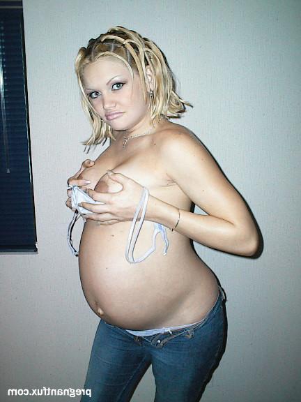 12P Sexy pregnant blonde playing with herself