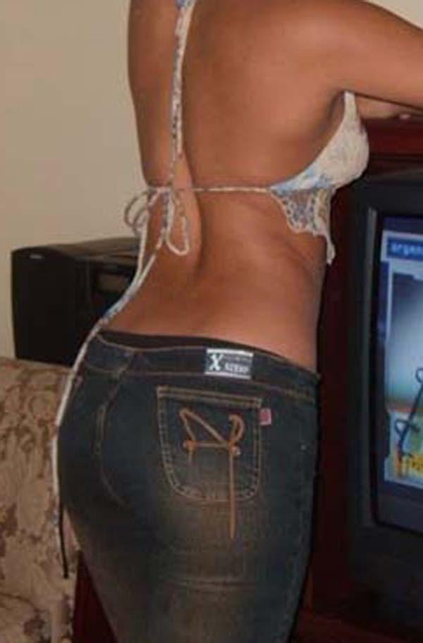 15P Ebony GF posing slutty in her room