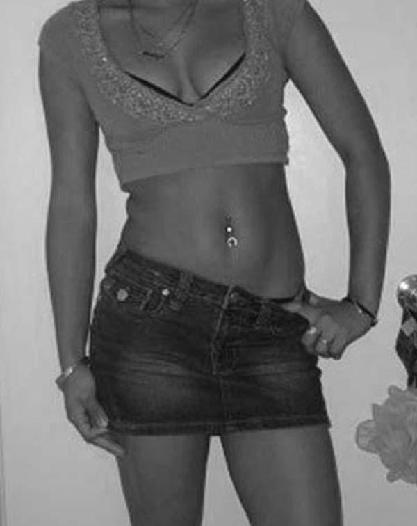 15P Ebony GF posing slutty in her room