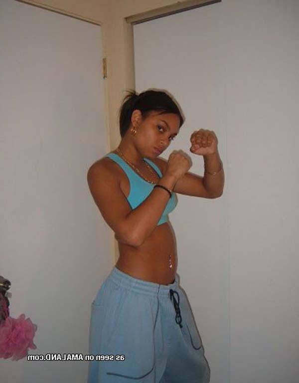 15P Ebony GF posing slutty in her room