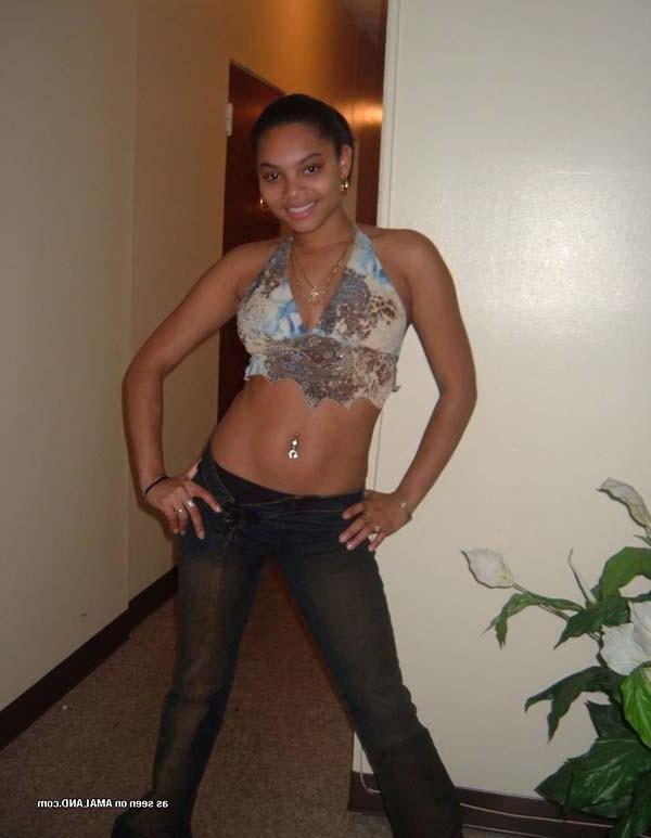 15P Ebony GF posing slutty in her room