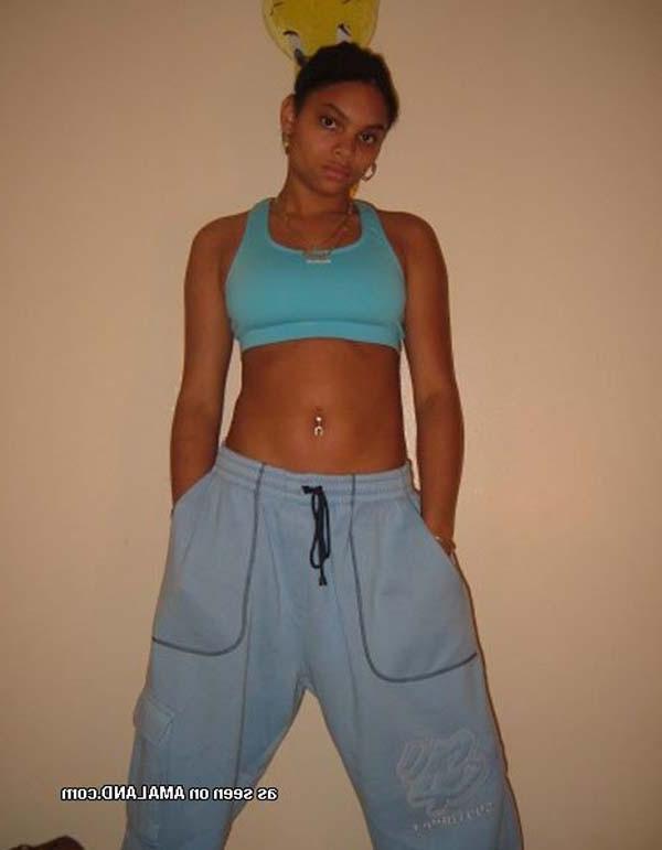 15P Ebony GF posing slutty in her room