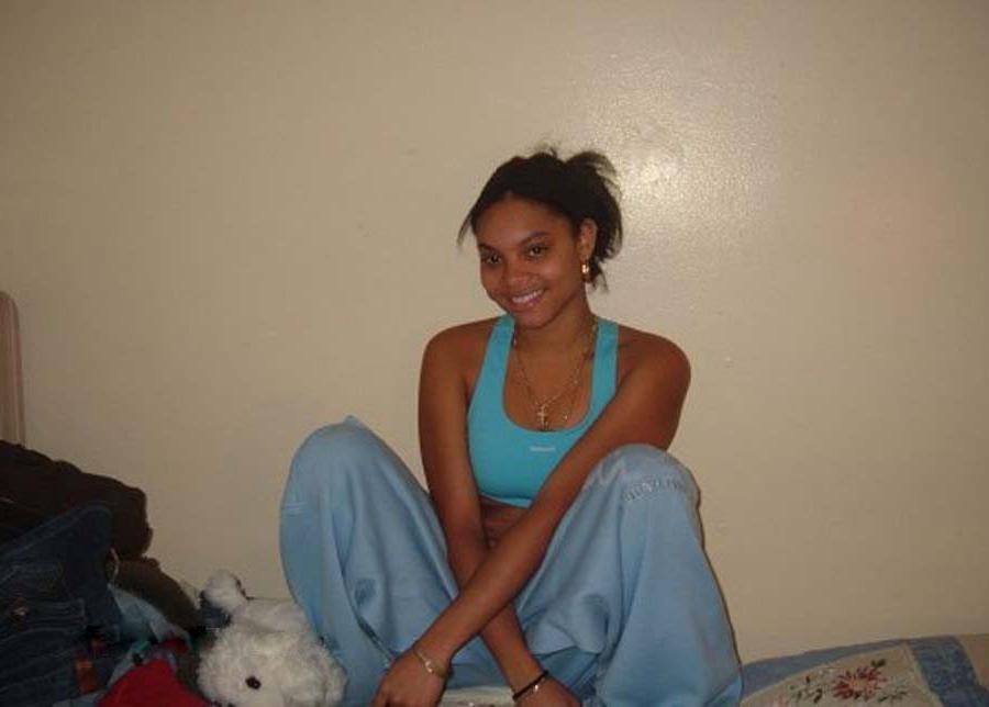 15P Ebony GF posing slutty in her room