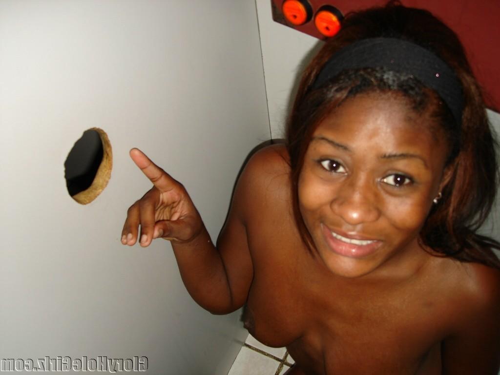 20P Ebony teen get blasted with messy cum on her face at gloryhole