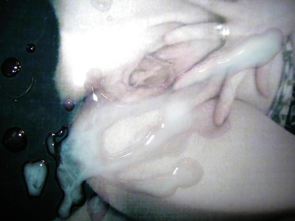4P Cum on her pussy