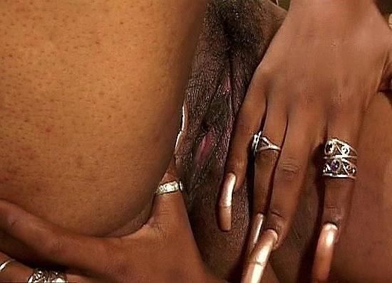 16P Four black lesbians eating pussy in jail