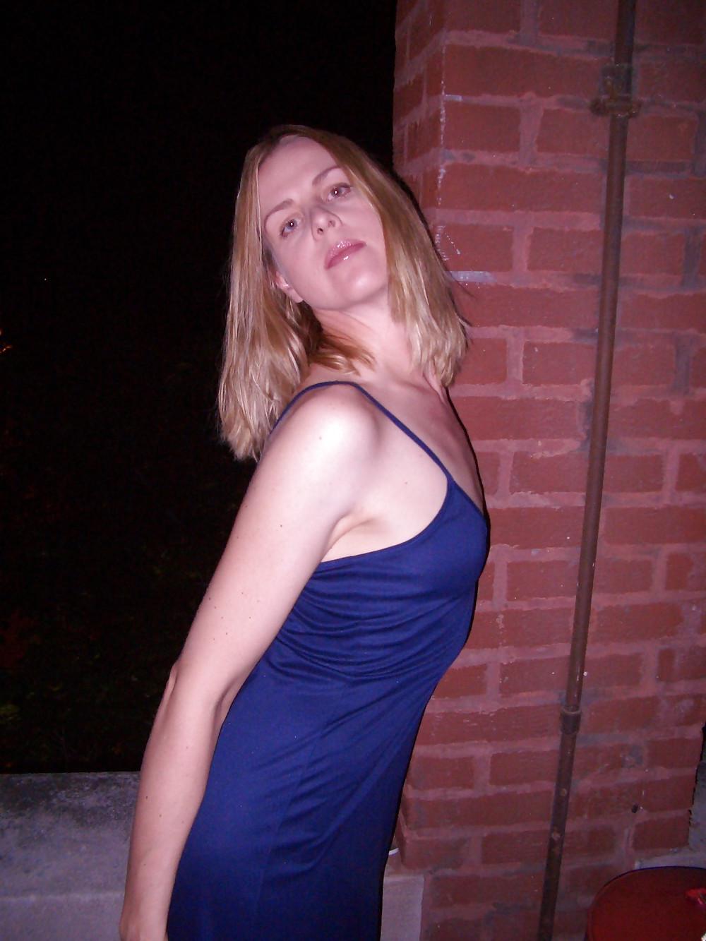 25P Apartment Complex Slut Strips In Laundry Room