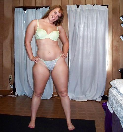22P Large breats, thick legs & calves