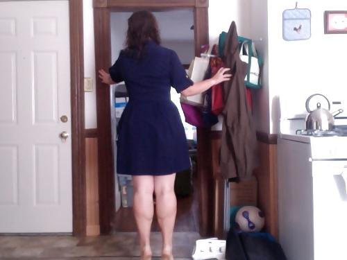 22P Large breats, thick legs & calves