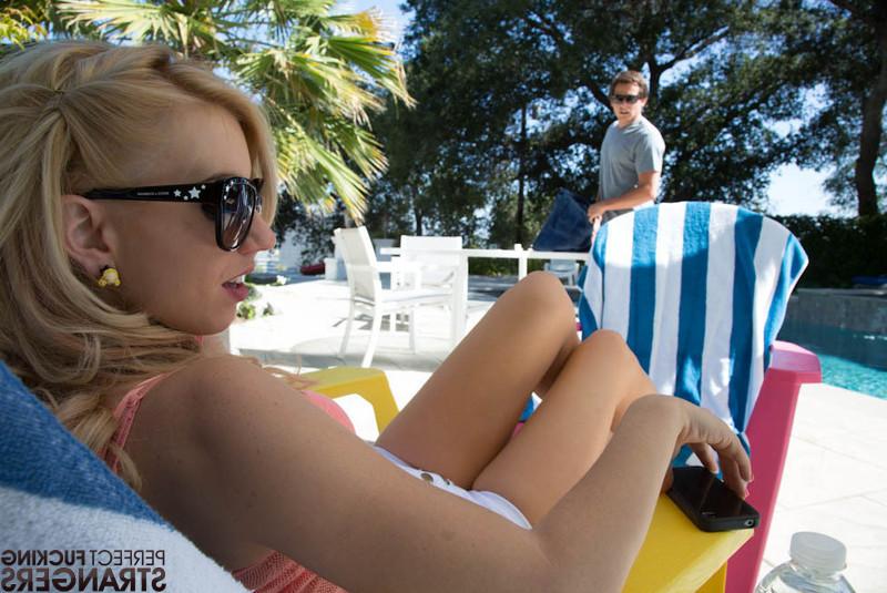 15P Horny blonde babe banged by a stranger