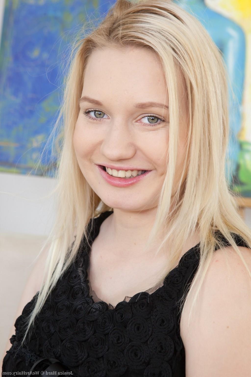16P Pregnant Jessica Hard strips and is glowing
