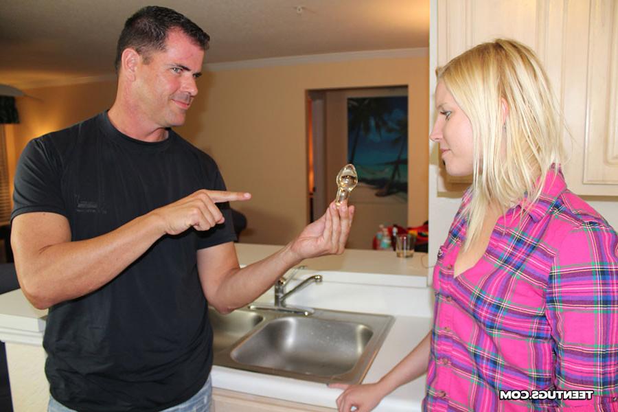 12P Vanessa Cage jerks off the handymans cock